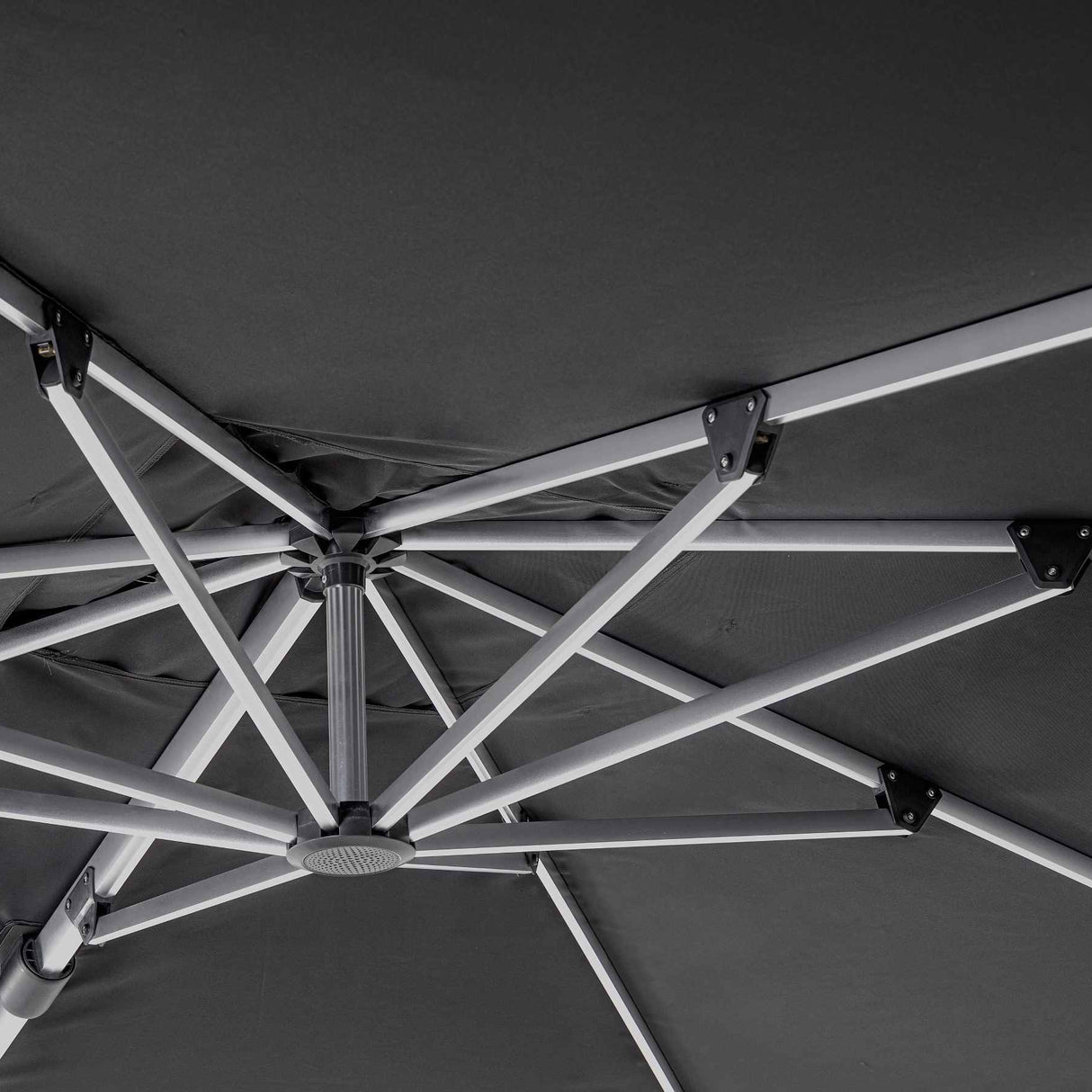 Bizzotto Bizzotto Sonnenschirm mit Arm „Aries“, 3 x 4 cm, anthrazitgrau, EAN 8051836463929