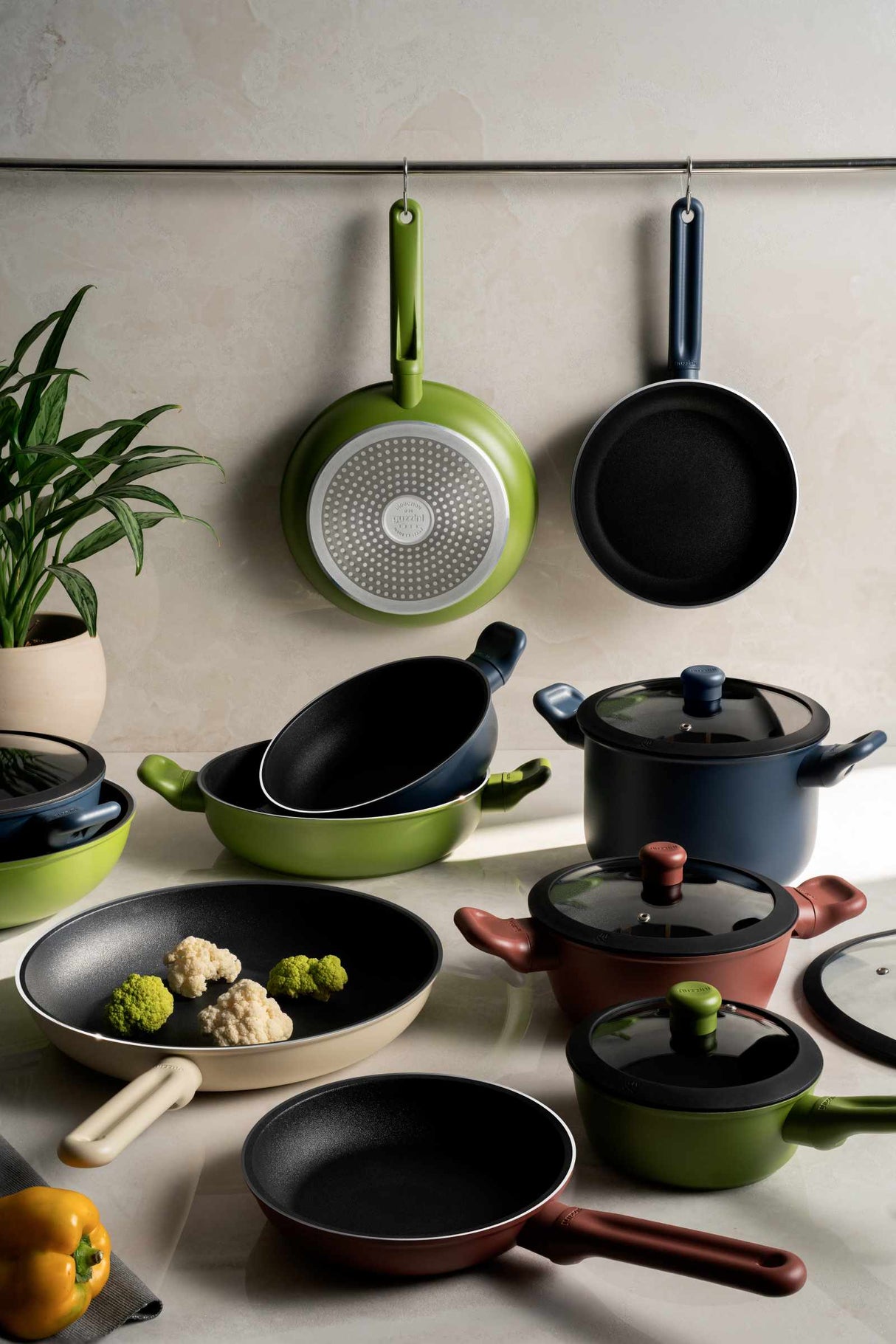 guzzini guzzini cuocipasta con coperchio in vetro d 22 cm cookcolor blu navy ean 8008392408871