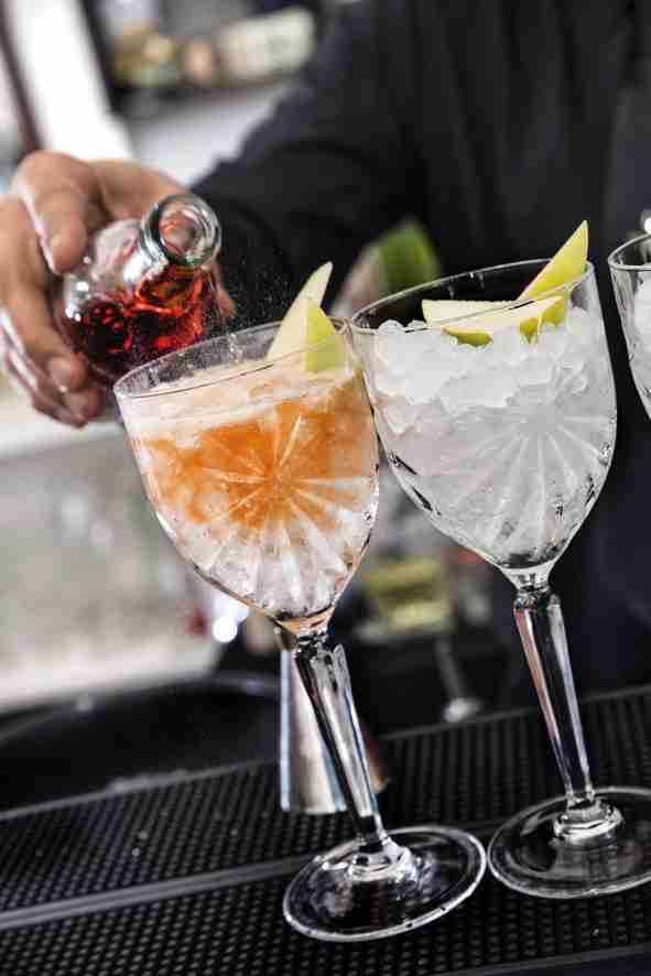 RCR Cristalleria Italiana Oasis - 2 - Set of 6 Crystal Water Goblets