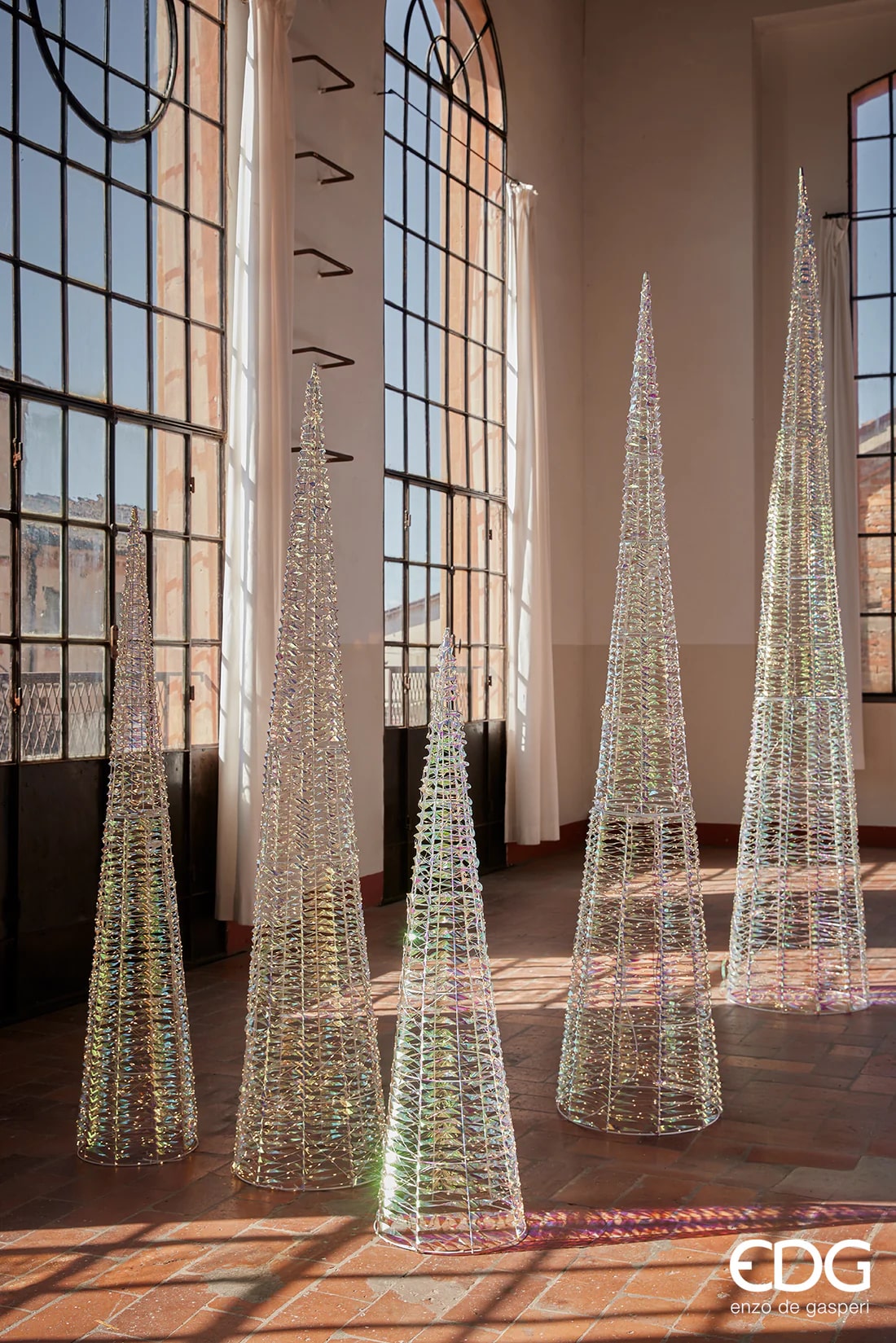 EDG Enzo De Gasperi Albero di Natale Led Stripes Cono 1800 MicroLed H 180 Cm D 34 Cm Oro