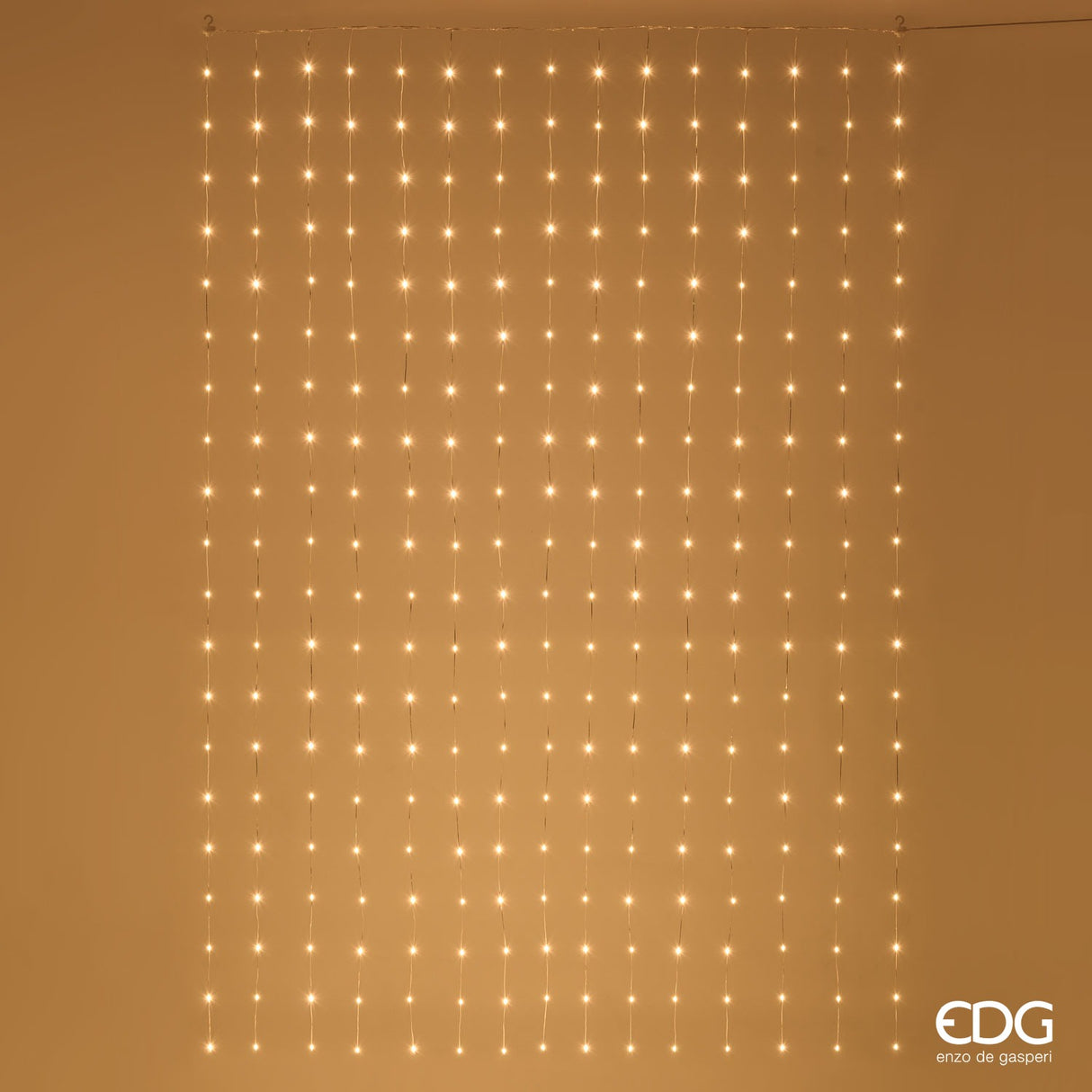 immagine-4-edg-enzo-de-gasperi-luci-natale-tenda-miniled-400-l-4-mt-h-15-mt-luce-calda-ivory-ean-8059824205957