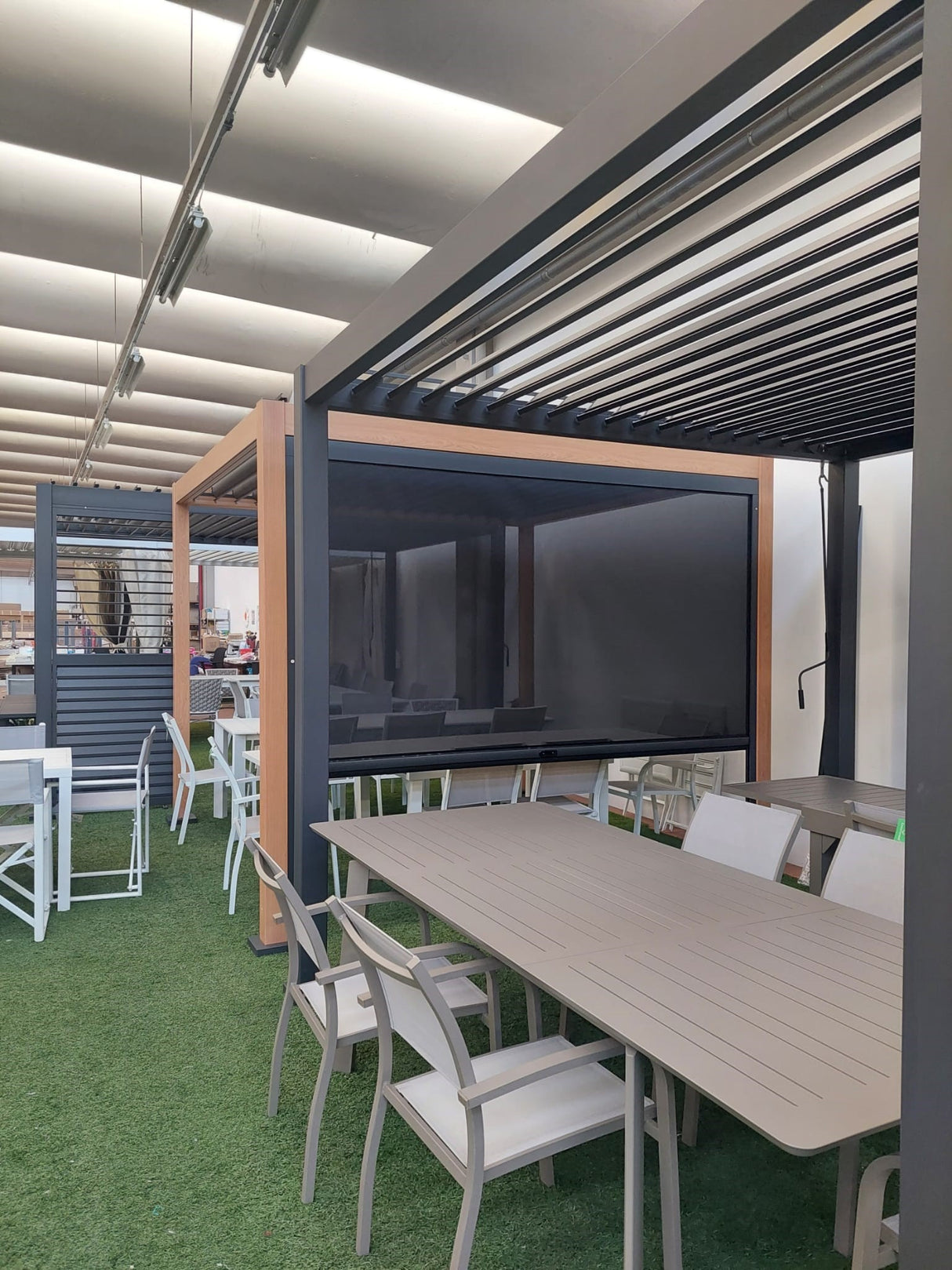 moia greenwood moia greenwood tenda oscurante autoavvolgente per pergola in textilene 4 mt bianca