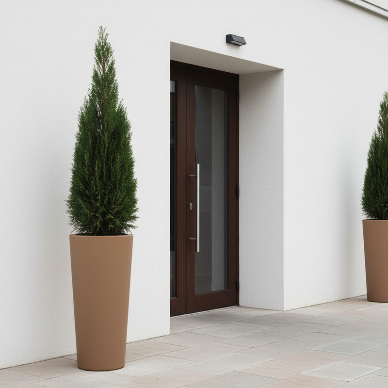 Vaso conico alto da esterno in resina UV, Ø44,5×H110 cm, 35 L, colore Cappuccino. TeraPlast Schio, −30°/+60°C, riciclabile. ean-8051560015715