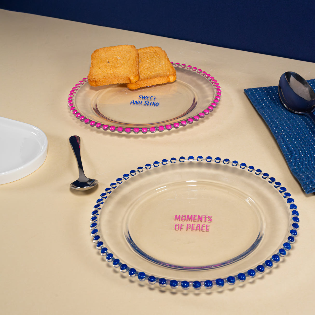 wd lifestyle wd lifestyle set 2 piattini d 195 cm in vetro decorazione moments of peace e sweet and slow rosa blu ean 8055035685021