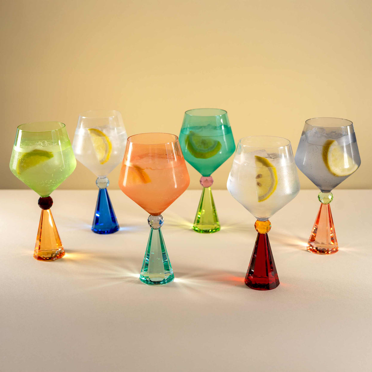 wd lifestyle wd lifestyle calice per gin tonic in verto base effetto diamante rosso ean 8055035683966