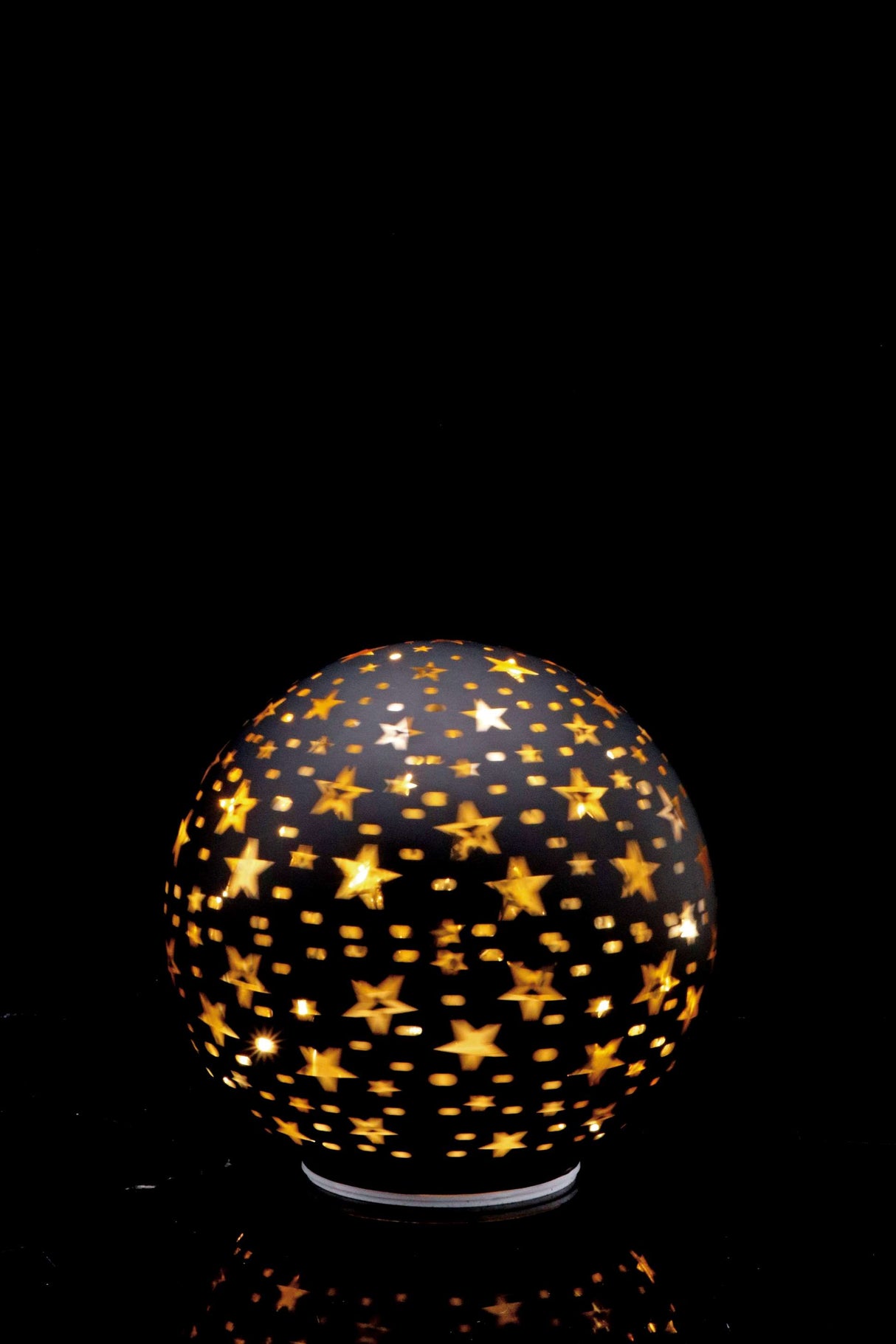 regalo italiano regalo italiano sfera di natale con base vetro ass d 18 cm rosso o oro o nero 1 pz ean 8057586135918