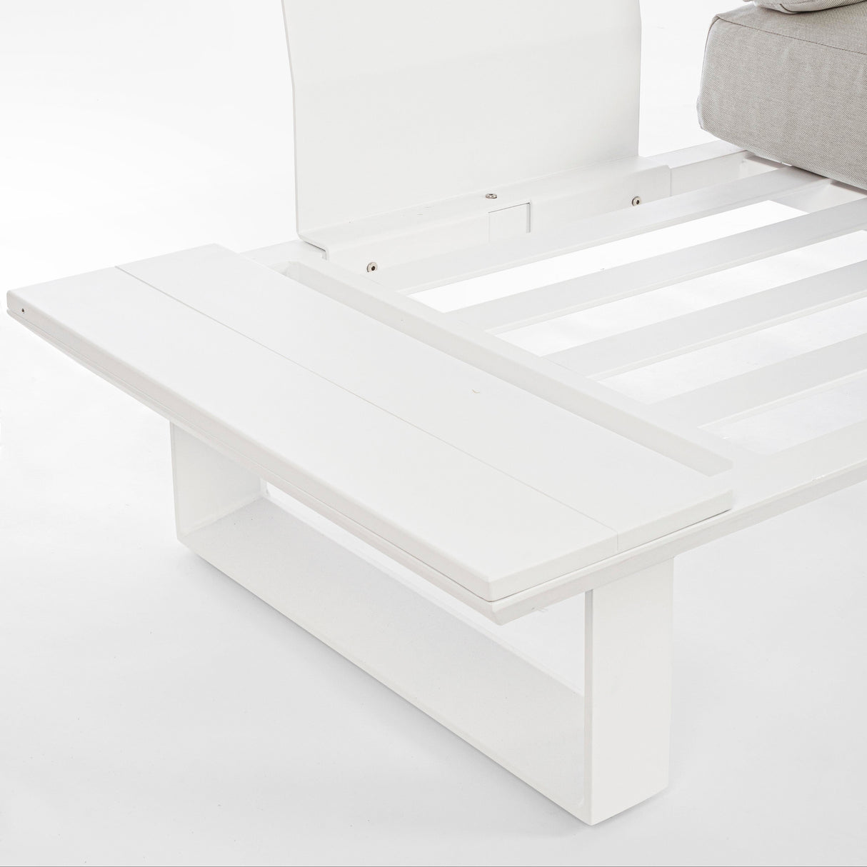 immagine-7-bizzotto-set-salotto-angolare-konnor-bianco