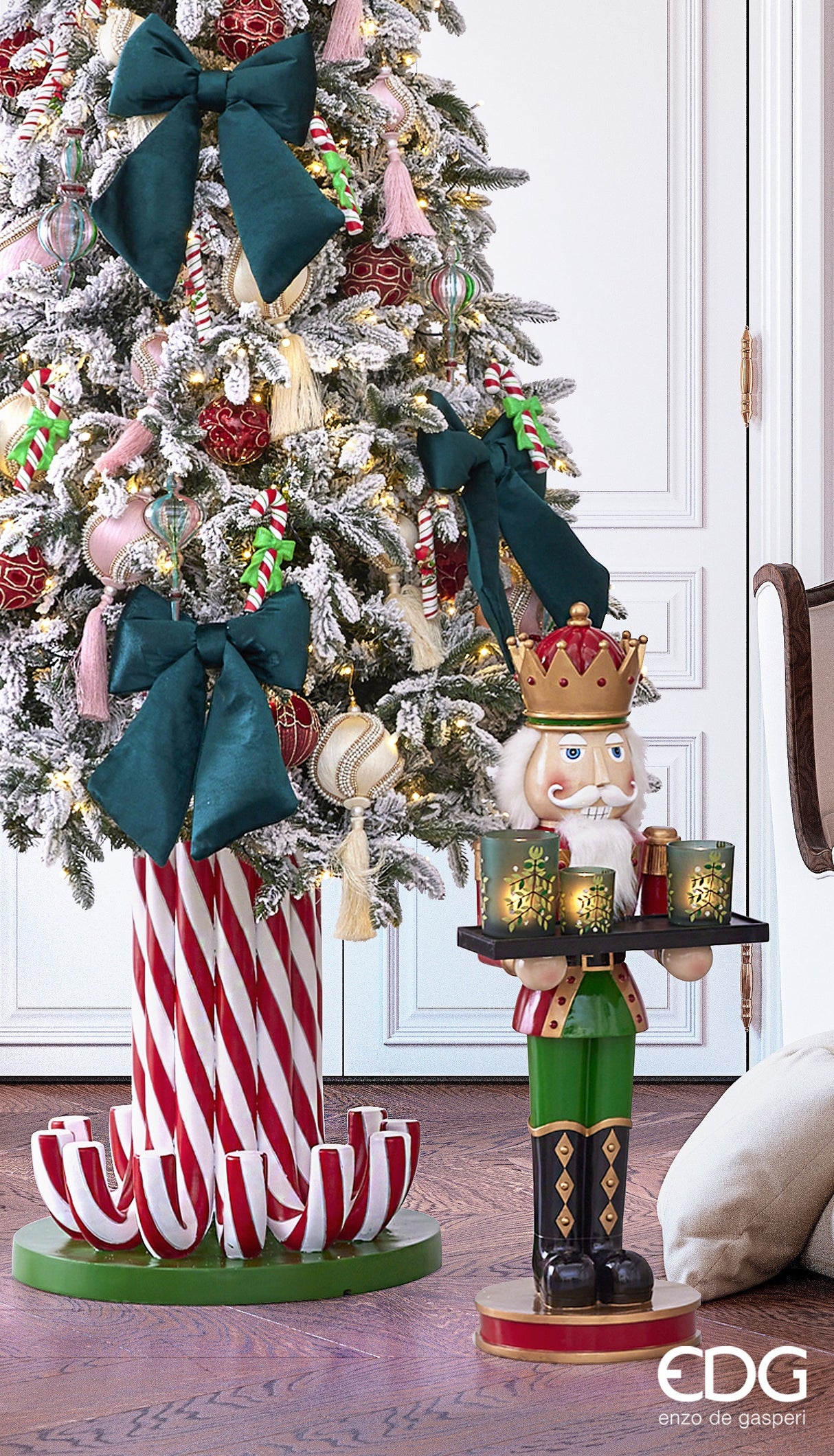 EDG Enzo De Gasperi Albero di Natale Pino Merano Innevato H 210 Cm D 132 Cm con 750 Led  Bianco Verde