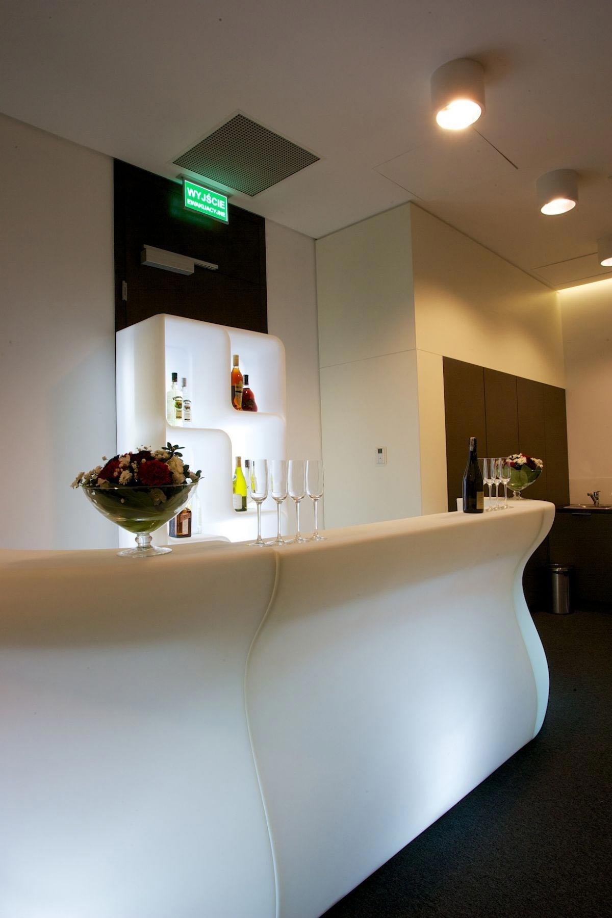 plust plust angolo bartolomeo light in out neutro bianco