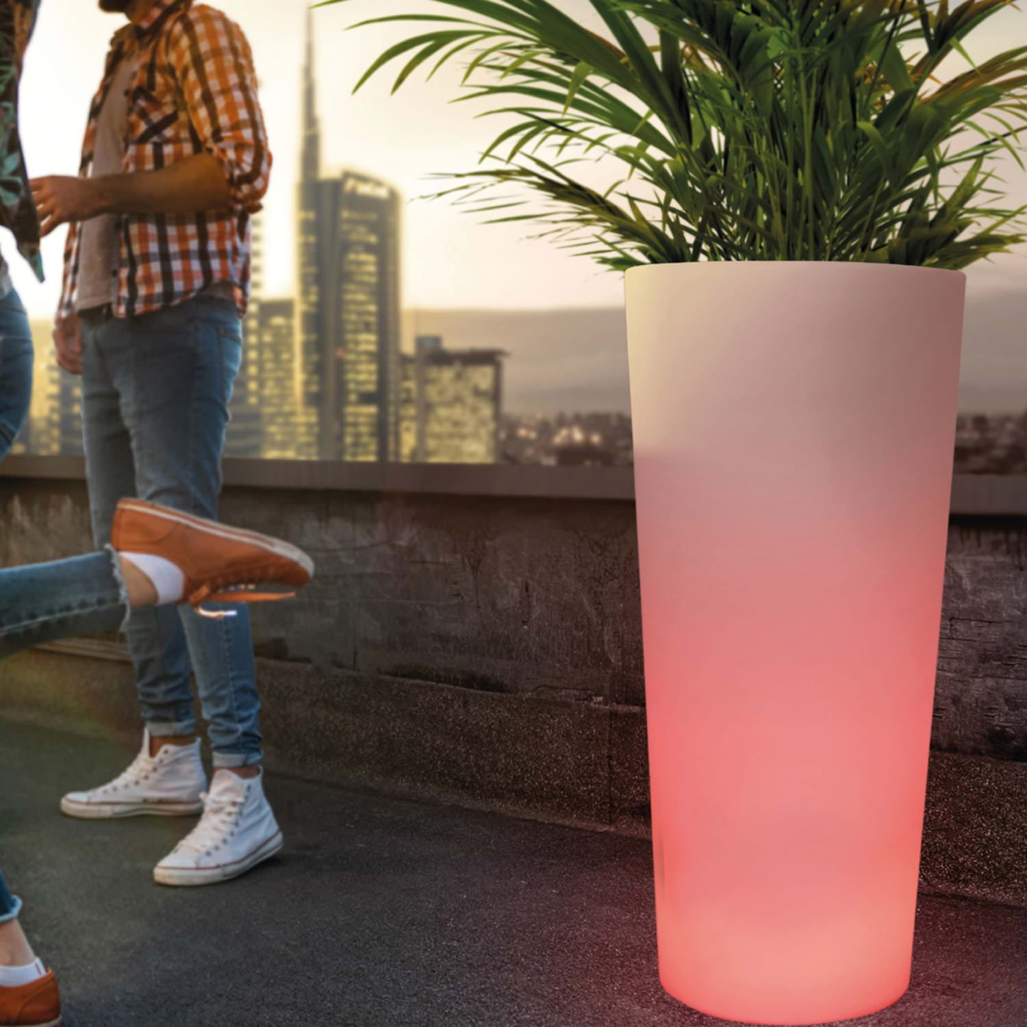 immagine-2-sined-vaso-luminoso-tondo-polietilene-led-solare-esterno-interno-ean-8025431151130