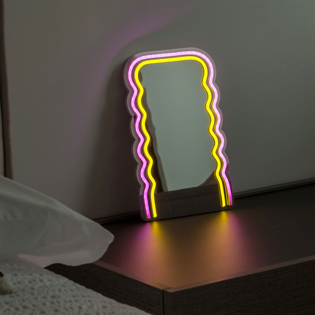 wd lifestyle wd lifestyle specchio decorativo con luci led 20 x 33 cm decoro onde ean 8053300577989