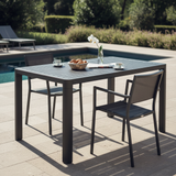 Kiplin – Hotel Poolside