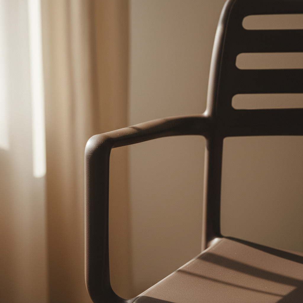 Scena 5 – Dettaglio braccioli