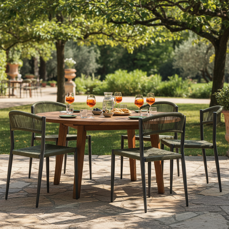 Stuhl Milano, graugrün, für den Garten eines Hotels