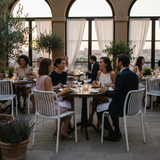 Stuhl für die Terrasse des Restaurants in Trapani